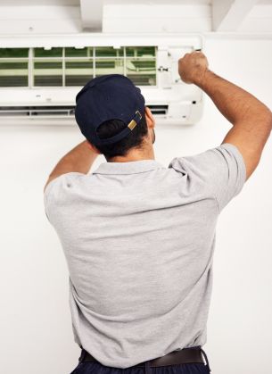 AC repair technician
